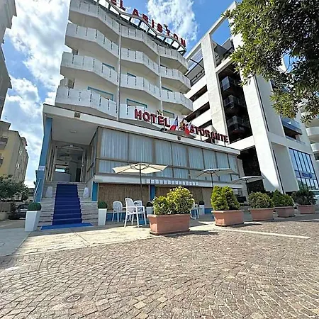 فندق Ariston سوتّومارينا
