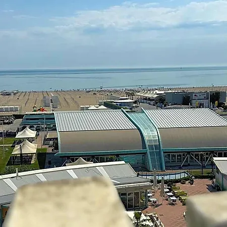 Ariston Hotell