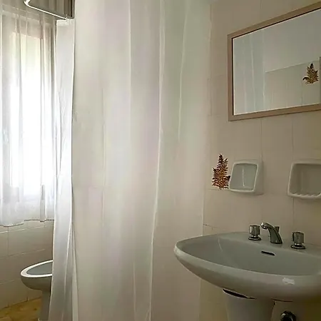 Ariston Hotell *